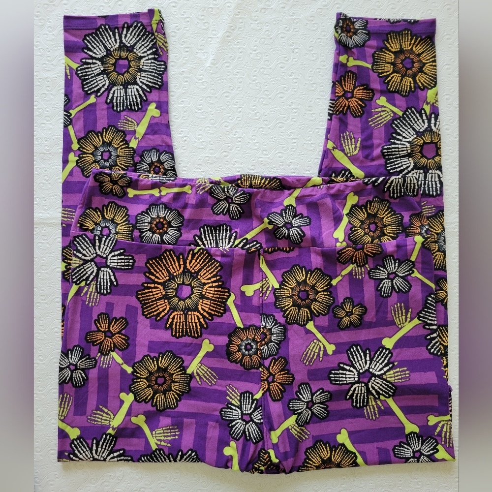 LuLaRoe leggings Halloween purple Green Lime Skeleton bones with pattern